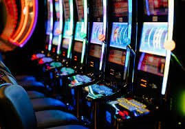 Bangladesh mobile users browsing treasure-themed slots on k4444
